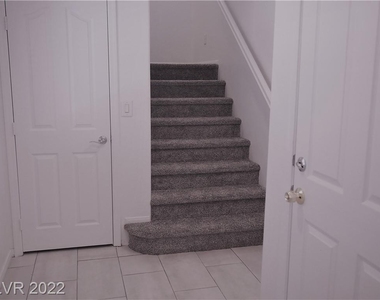 9262 Lapeer Street - Photo Thumbnail 6