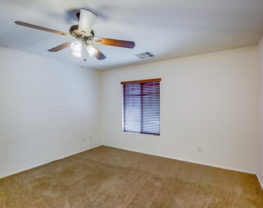 3805 E Santa Fe Lane - Photo Thumbnail 12