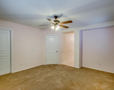 3805 E Santa Fe Lane - Photo Thumbnail 14