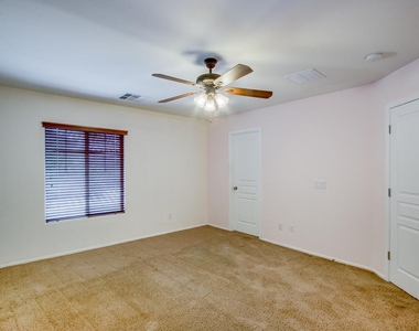 3805 E Santa Fe Lane - Photo Thumbnail 13