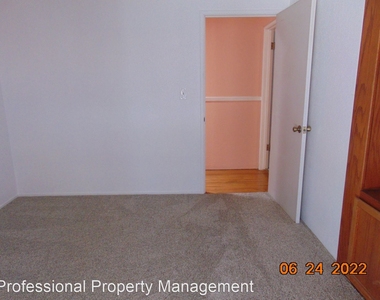 2749 Webb Street - Photo Thumbnail 8