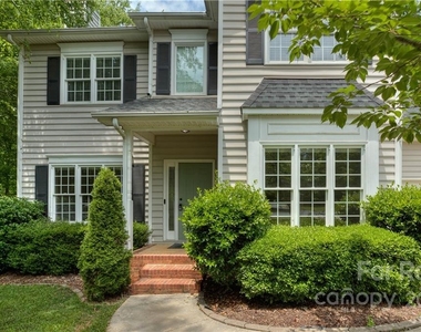 2857 Windsor Chase Drive - Photo Thumbnail 4