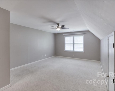 2857 Windsor Chase Drive - Photo Thumbnail 25