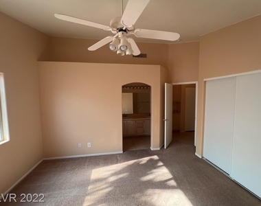 2760 Wild Cactus Court - Photo Thumbnail 23