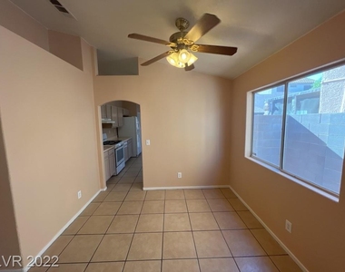 2760 Wild Cactus Court - Photo Thumbnail 8