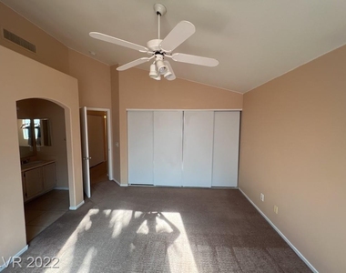 2760 Wild Cactus Court - Photo Thumbnail 22