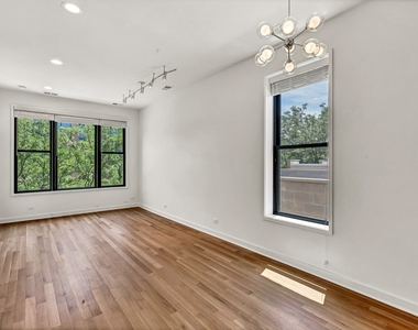 1022 N Ashland Avenue - Photo Thumbnail 5