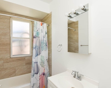 4805 N. Central Park, Unit 802 - Photo Thumbnail 17