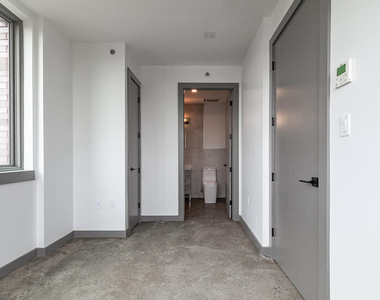 410 Tompkins Avenue - Photo Thumbnail 10