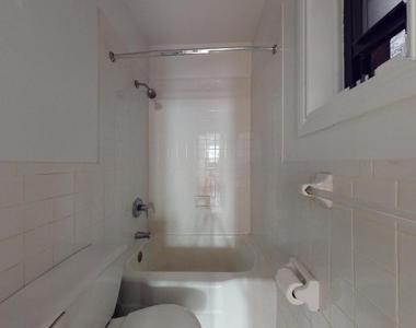 158 East 82 Street - Photo Thumbnail 4