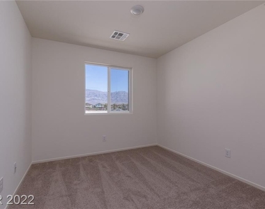 4126 Lunar Canyon Avenue - Photo Thumbnail 11