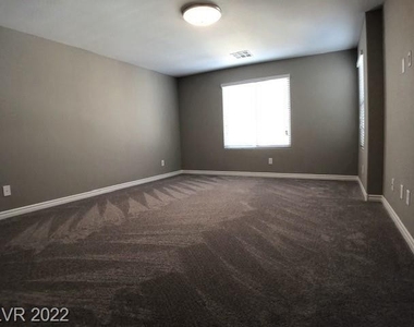 3220 Daffodil Ridge Avenue - Photo Thumbnail 6