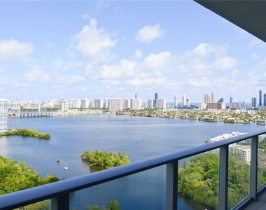 16385 Biscayne Blvd - Photo Thumbnail 4