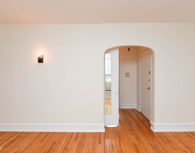 6372 N. Hermitage, Unit 2 - Photo Thumbnail 8