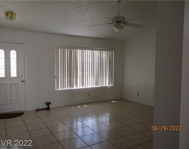 904 Sparrow Court - Photo Thumbnail 5