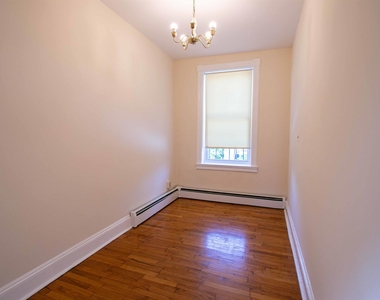 42 Astor Pl - Photo Thumbnail 2