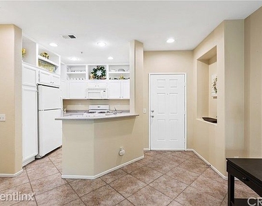 26326 Arboretum Way 406 - Photo Thumbnail 9