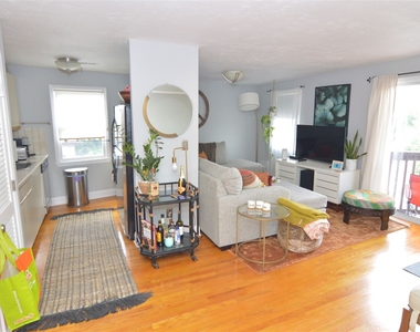 306 Tappan St # 4g - Photo Thumbnail 1