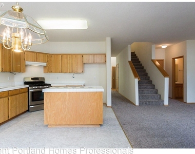 16195 Sw Bryce Court - Photo Thumbnail 6