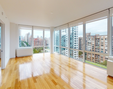 805 Columbus Avenue - Photo Thumbnail 4