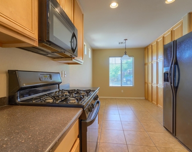 4745 E Amber Sun Drive - Photo Thumbnail 8