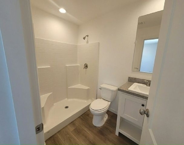 4650 E. Carey Ave - Photo Thumbnail 11