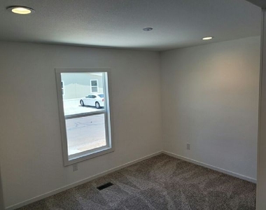 4650 E. Carey Ave - Photo Thumbnail 17