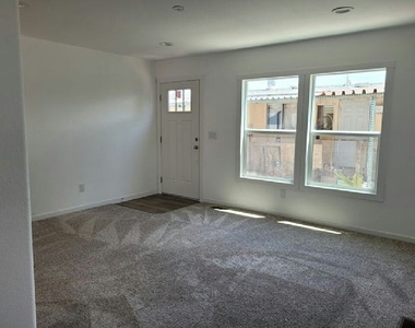 4650 E. Carey Ave - Photo Thumbnail 1