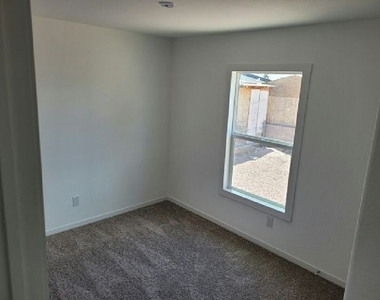 4650 E. Carey Ave - Photo Thumbnail 19