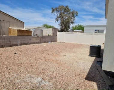 4650 E. Carey Ave - Photo Thumbnail 20