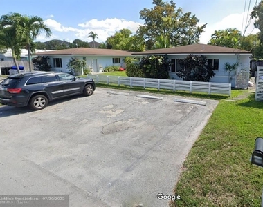 1708 Sw 20th Street - Photo Thumbnail 0