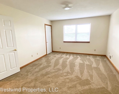 Westwind Apartments - Photo Thumbnail 7