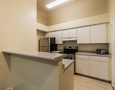 2203 Yankee Pl Apt 428 - Photo Thumbnail 24