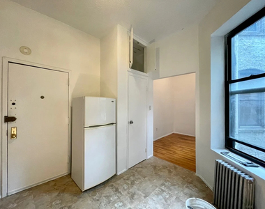 180 East 101st Street - Photo Thumbnail 10