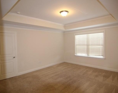 8305 Harlond Way - Photo Thumbnail 19