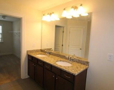 8305 Harlond Way - Photo Thumbnail 20