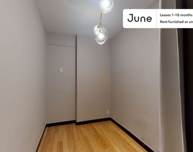 443 West 48th Street - Photo Thumbnail 11