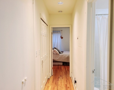 581 Warren Street - Photo Thumbnail 7