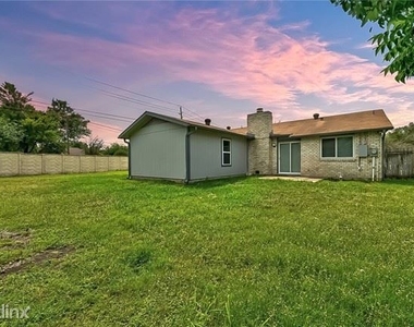 1501 Wildflower Dr - Photo Thumbnail 24