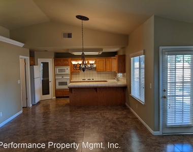 1850 E Turnberry Ave - Photo Thumbnail 7