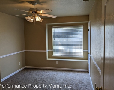 1850 E Turnberry Ave - Photo Thumbnail 13