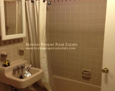 9 Marlborough St Apt 41d - Photo Thumbnail 4