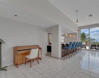 9225 Collins Ave - Photo Thumbnail 26