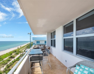 9225 Collins Ave - Photo Thumbnail 2