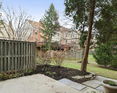 5153 King Charles Way - Photo Thumbnail 26