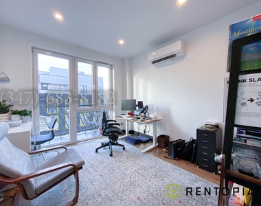 832 Lexington Avenue - Photo Thumbnail 4