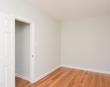 4614 N. Paulina, Unit 112 - Photo Thumbnail 15