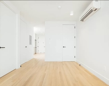 283 Powers Street - Photo Thumbnail 3