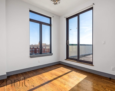 168 Stuyvesant Avenue - Photo Thumbnail 6