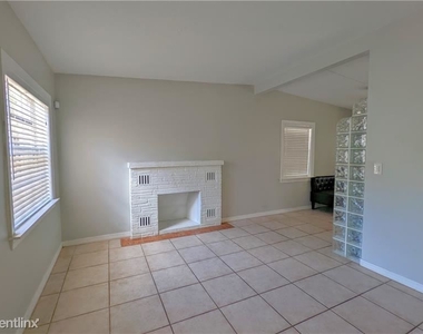 3533 Sw 12th Ct - Photo Thumbnail 1